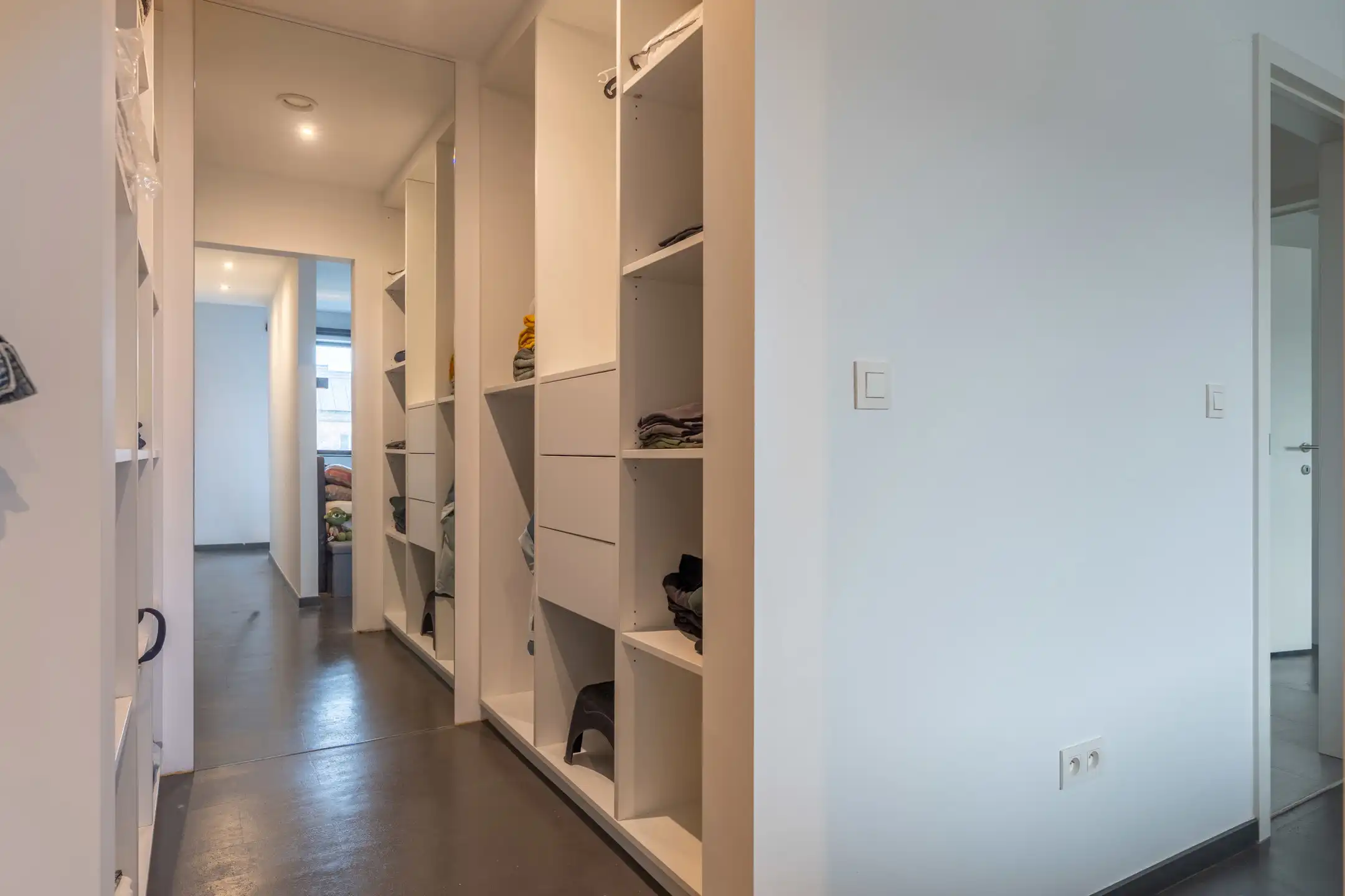 Ruime moderne woning met garage en tuin nabij het centrum van Turnhout. foto 35