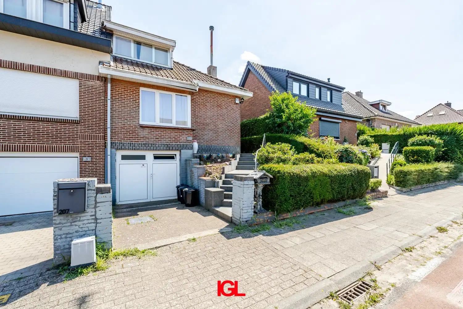 3-gevel woning met zuidgerichte tuin en garage foto 21