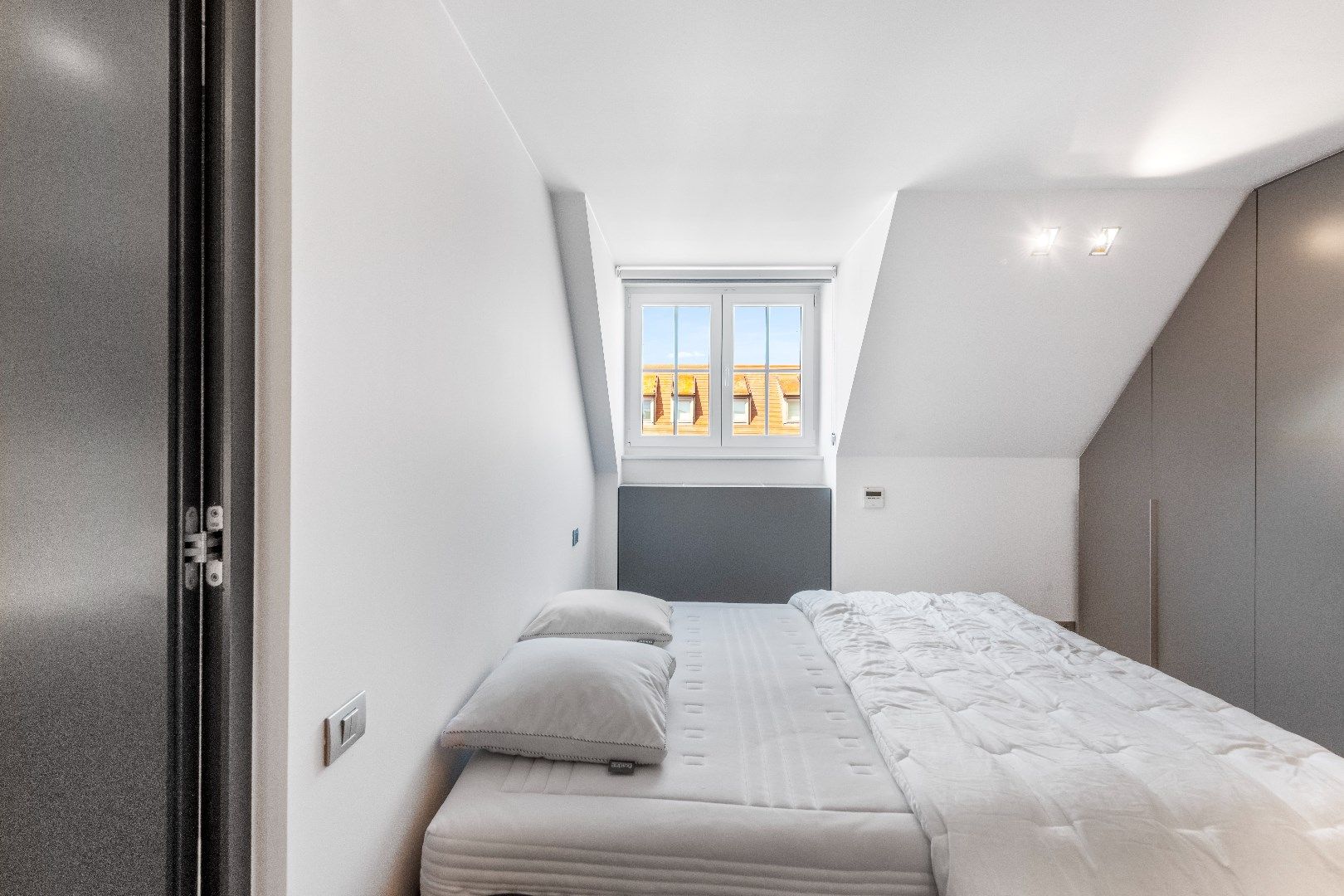 Prachtig en recente duplex op wandelafstand van de zeedijk. foto 18