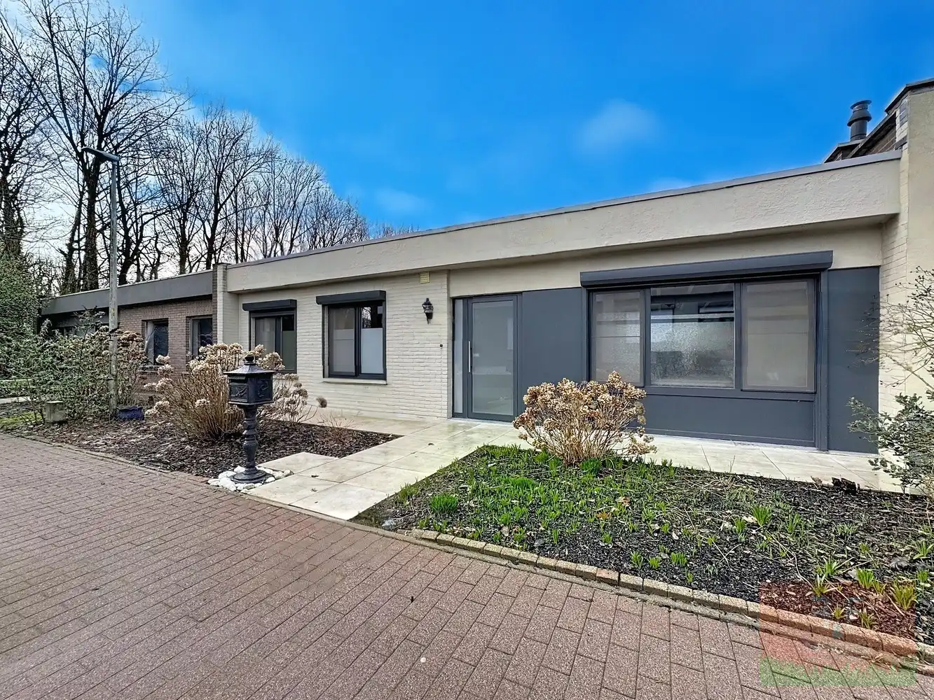 Instapklare en energiezuinige bungalow met 2 slaapkamers, zonneterras en inpandige garage foto 2