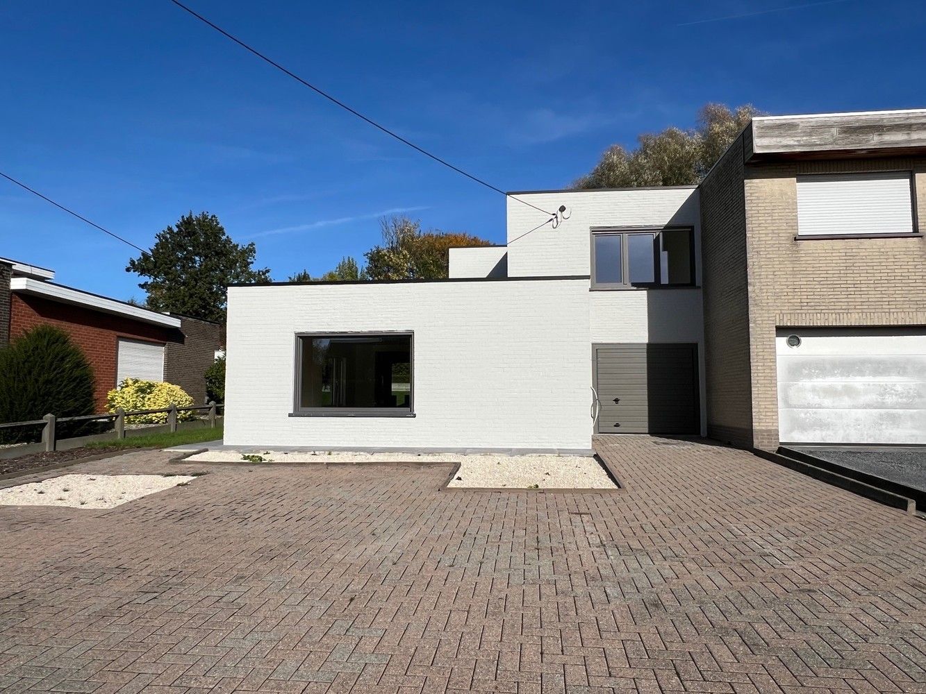 Volledig gerenoveerde woning met 3 slaapkamers en garage foto 13