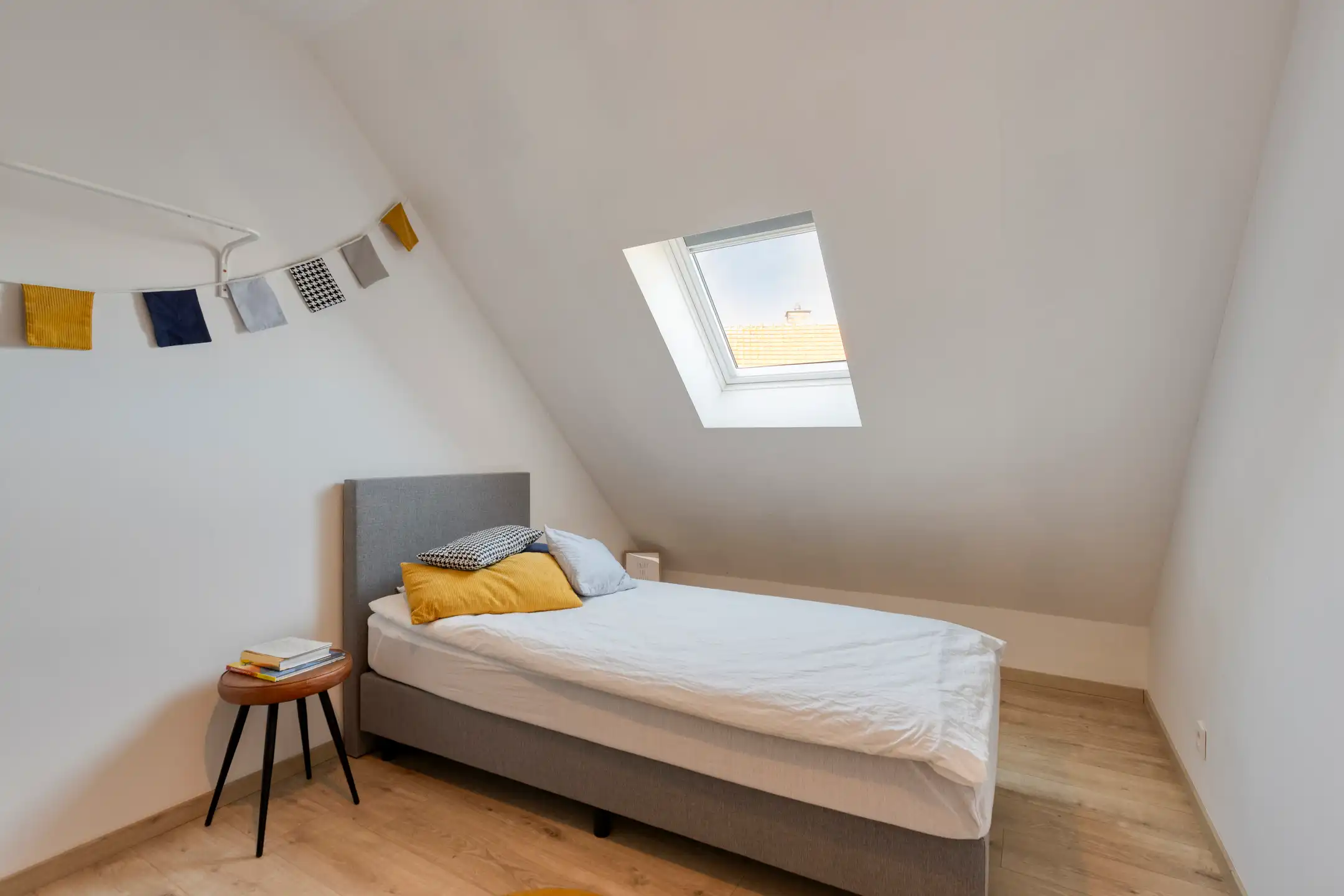 Trendy en lichtrijke woning met VEEL potentiëel foto 23