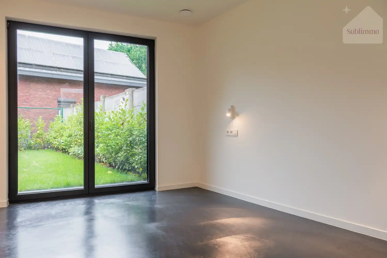 Volledig gerenoveerde karakterwoning met prachtige aangelegde tuin, polyvalente ruimte en 3 slaapkamers foto 14