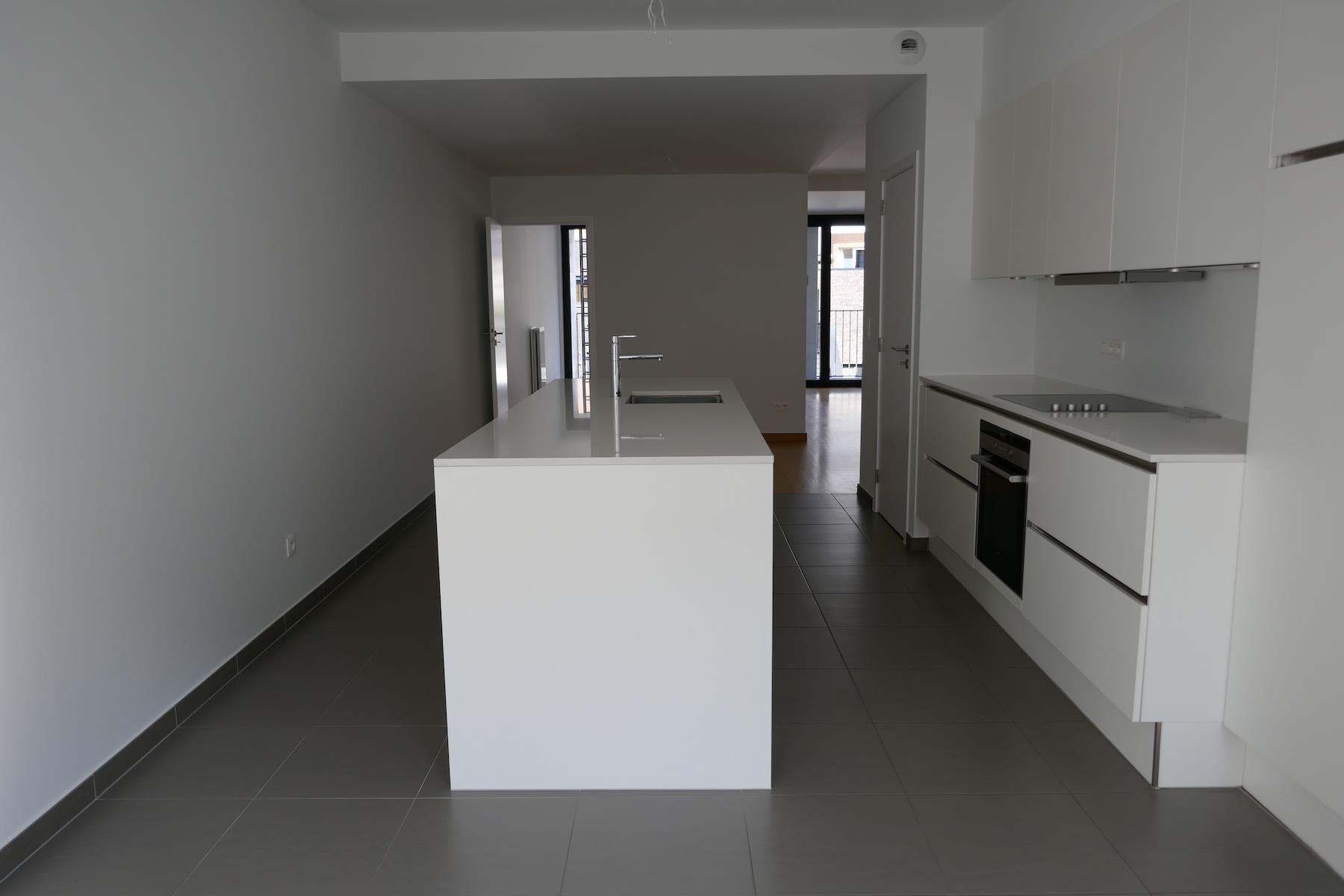ANTWERPEN - Instapklaar appartement met terras foto 5