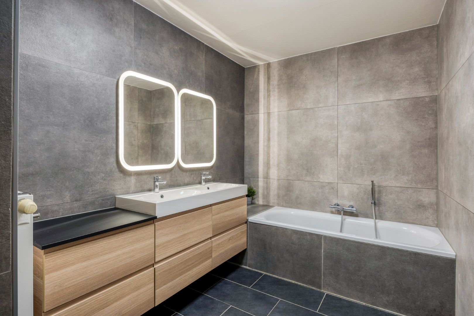 Instapklaar glvl appartement met 3 slpks en ruime tuin, centraal gelegen in Leopoldsburg !  foto 17