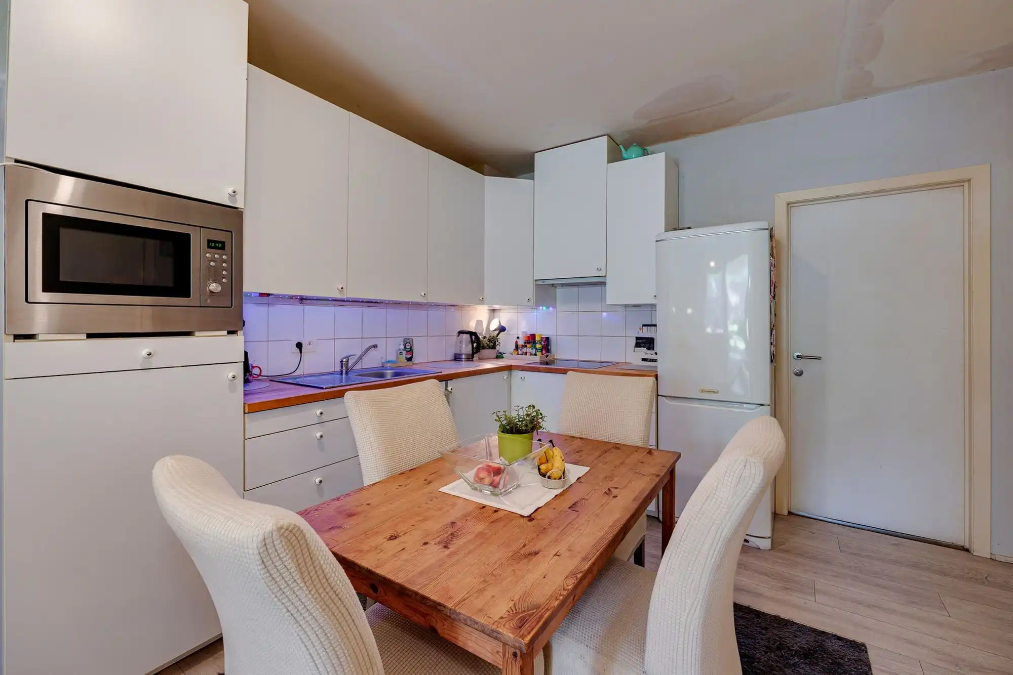 Woning opgedeeld in 2 instaplklare appartementen foto 3