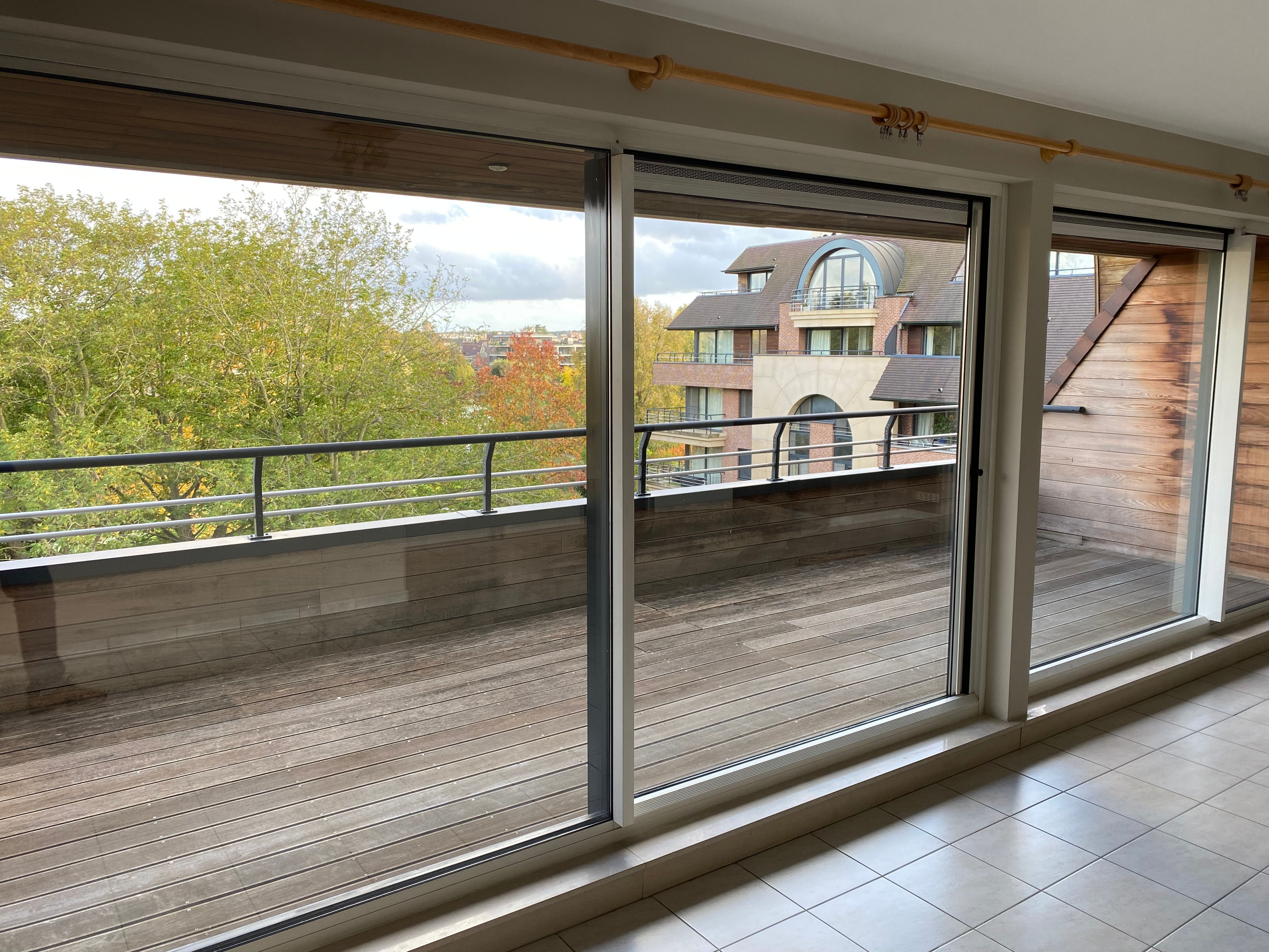 Instapklaar 2-slpk APPARTEMENT + GARAGE foto 9