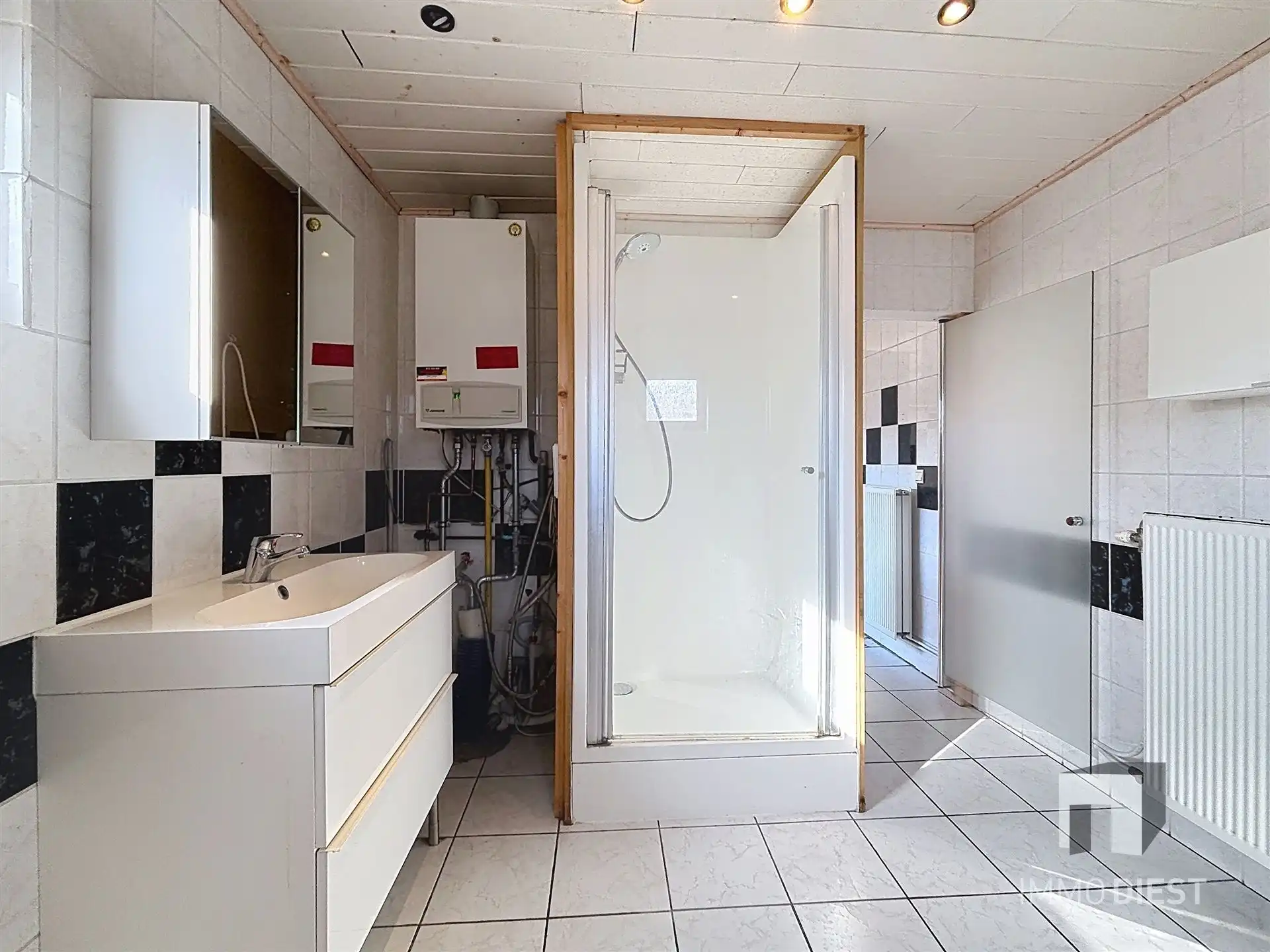 Op te frissen, halfopen bebouwing in het rustige Averbode. foto 12