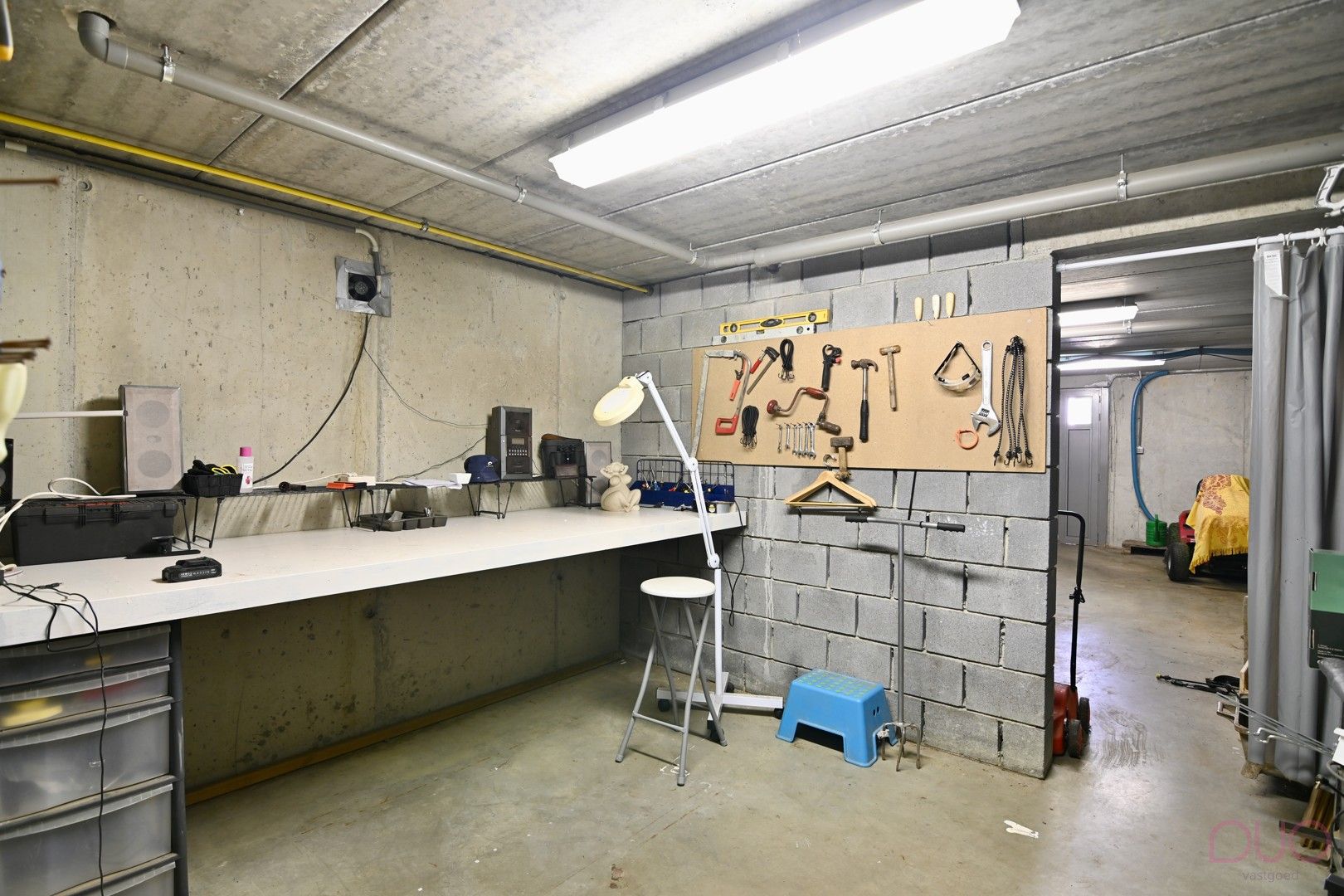 Knappe instapklare villawoning met vijf slaapkamers, verwarmd zwembad op 21a59ca foto 33