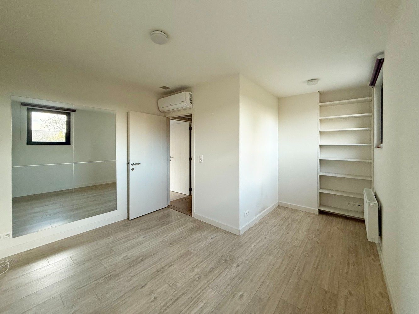 Stijlvolle villa met ruime tuin te huur op toplocatie nabij Lier foto 13