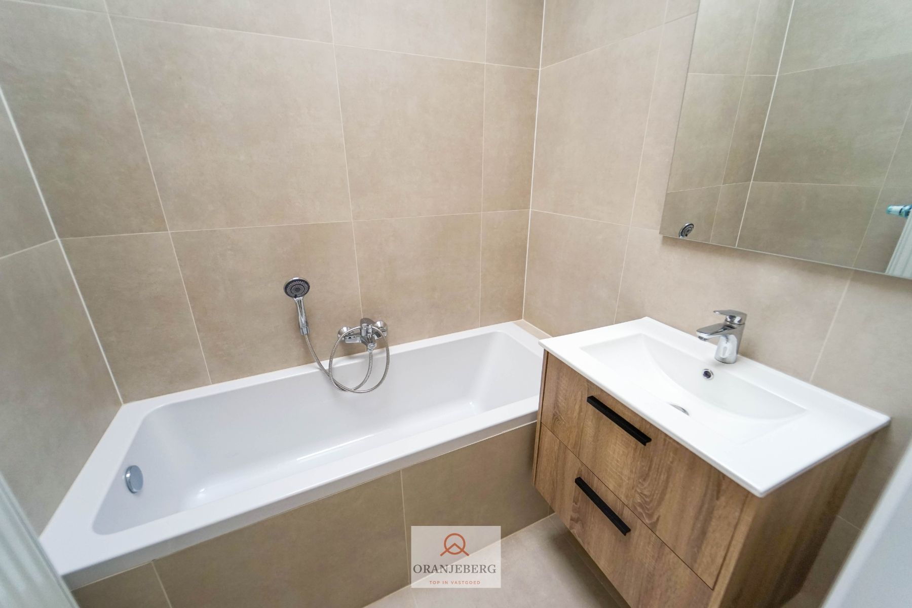 Gezellig instapklaar 2 slpk rijhuisje te koop op TOPligging nabij Gent foto 13