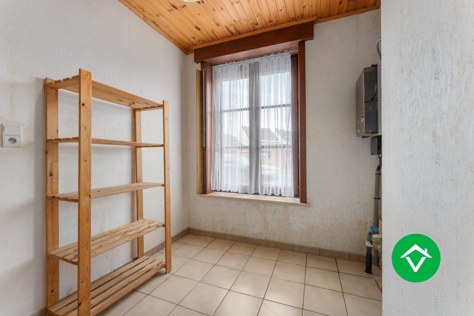 Ruime woning met 5 slaapkamers, diepe tuin en garage te Staden foto 10