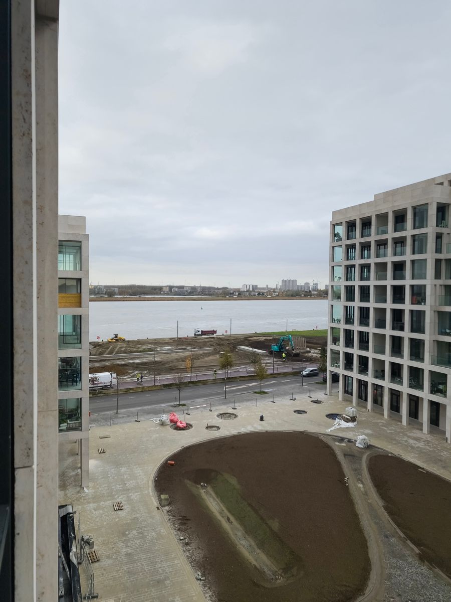 1-slpk app. met terras en zicht op Schelde en binnenpark foto 9