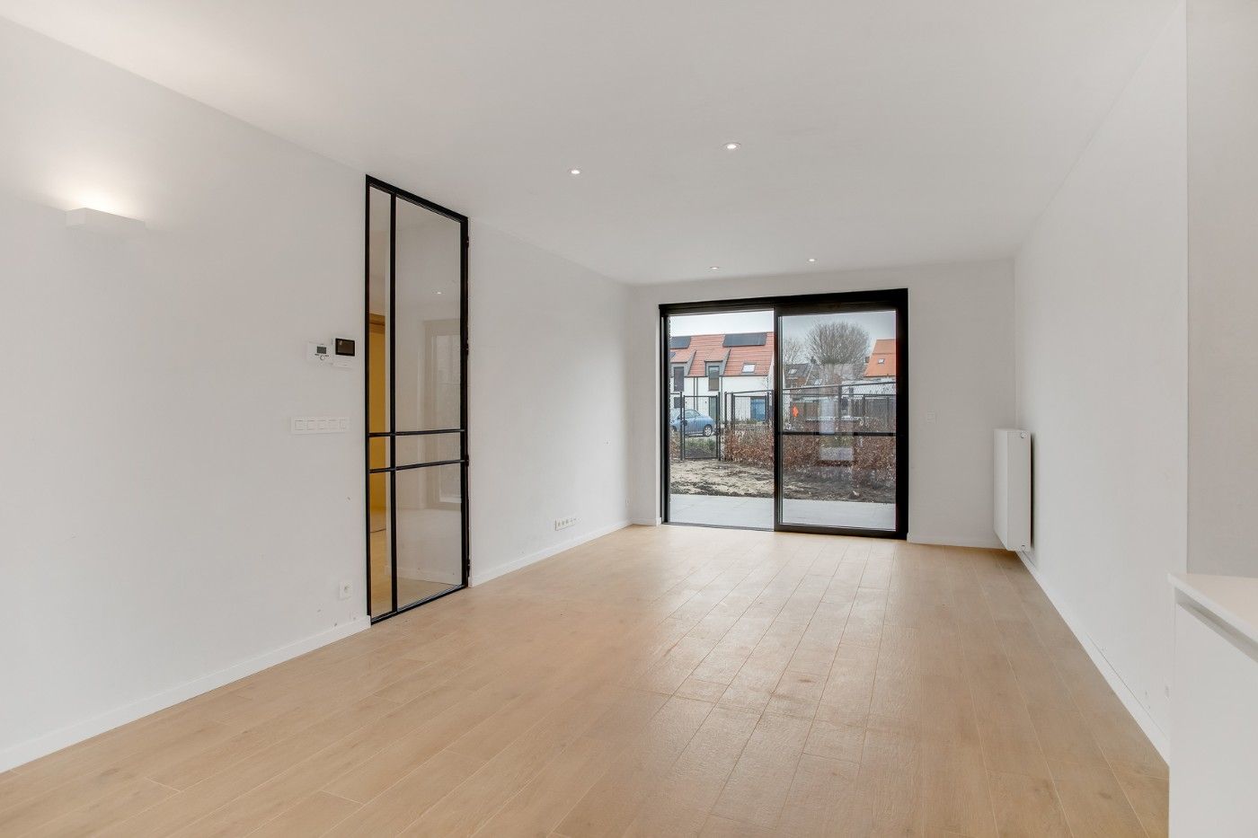 Prachtig, nieuw 2-slpk. appt met tuin en ondergrondse staanplaats foto 2