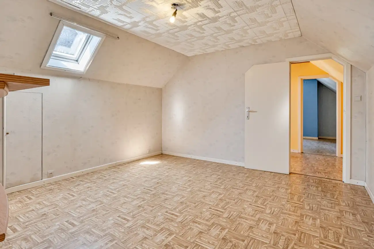 IN OPTIE!! Volledig te renoveren open woning met ruime afzonderlijke garage en tuin op een toplocatie nabij Oude Bareel in Sint-Amandsberg/Oostakker! foto 22