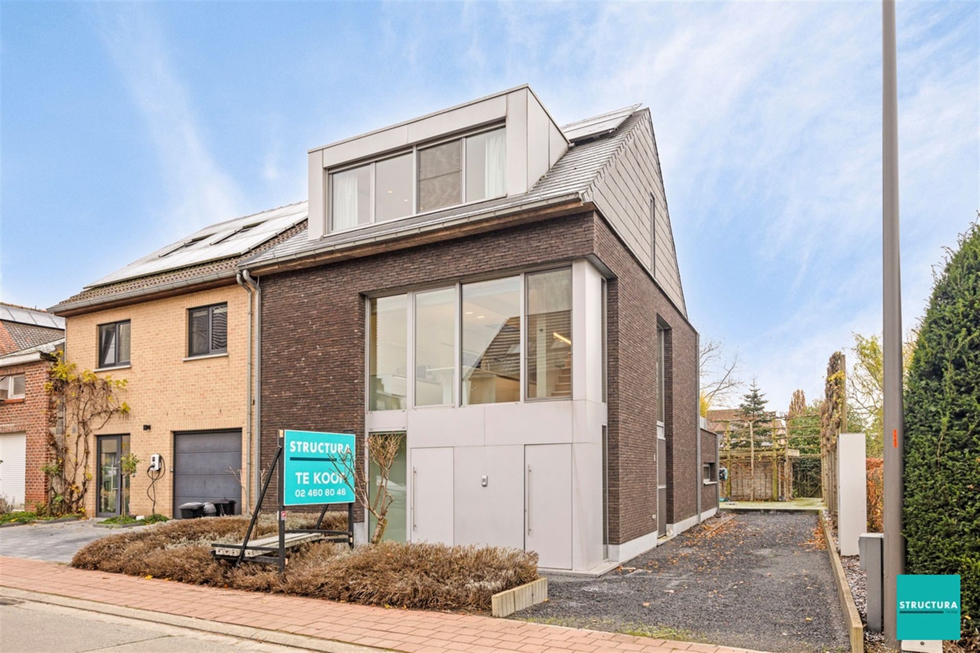 BEIGEM: woning met praktijkruimte foto {{pictureIndex}}