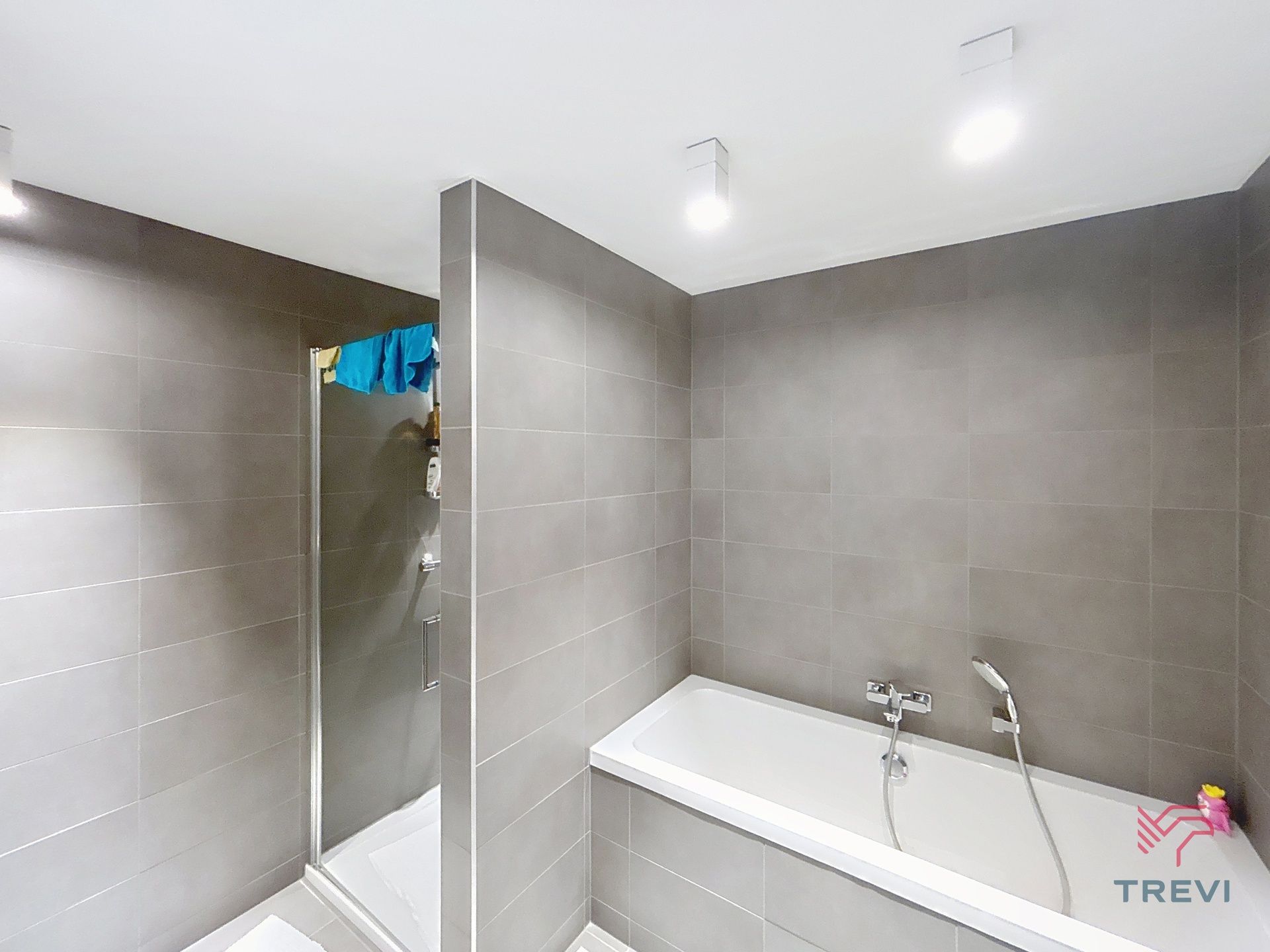 UP-SITE 27E VERDIEPING, 3 SLAAPKAMER FLAT VAN ± 219M². foto 19