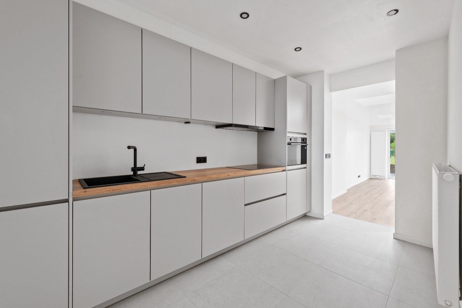 Mooi gerenoveerde rijwoning foto 2