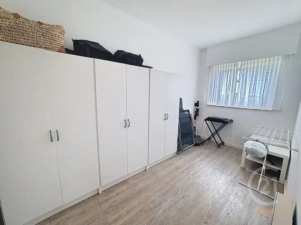 Prachtig 2-slaapkamerappartement inclusief parkeerplaats met uniek zicht op de mini-golf foto 15