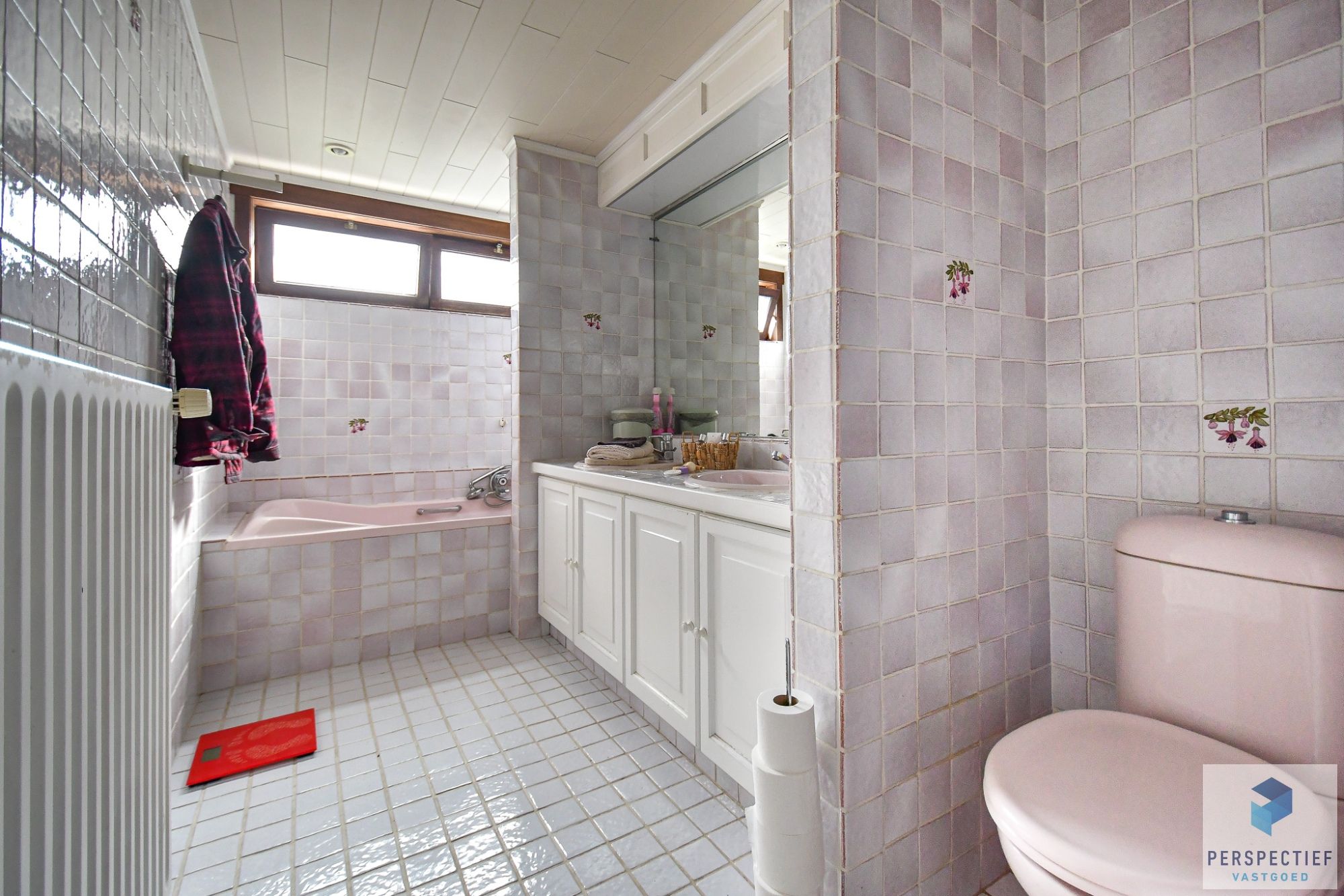 Grote villa met 4 slaapkamers met benaderende grondoppervlakte van 1438m² foto 16