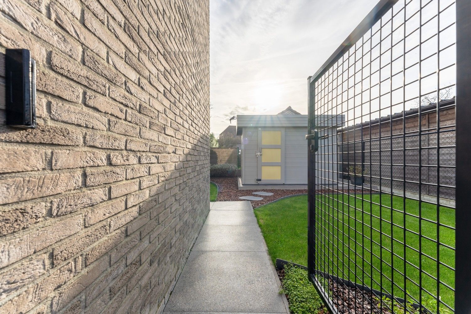 Knappe en stijlvolle moderne woning in een doodlopende straat nabij het centrum van Lommel foto 32