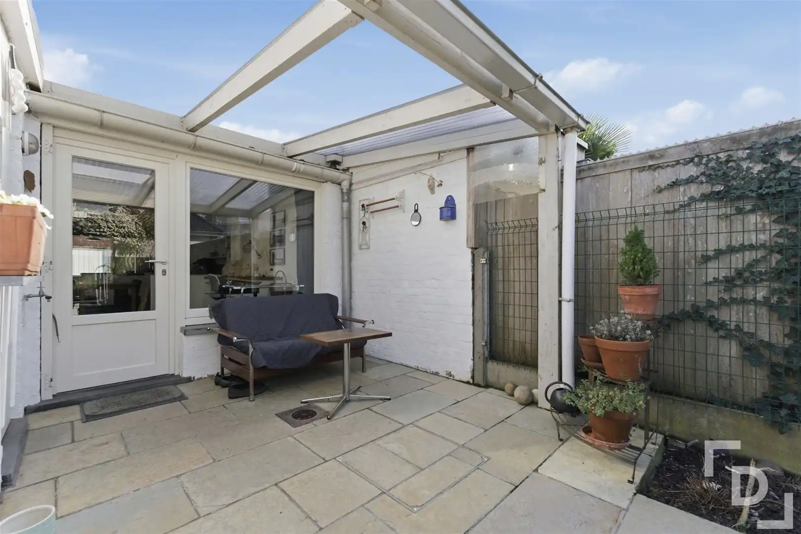 Ruime en energetische woning met uitweg en lostaande garage te koop in centrum Ieper. foto 21