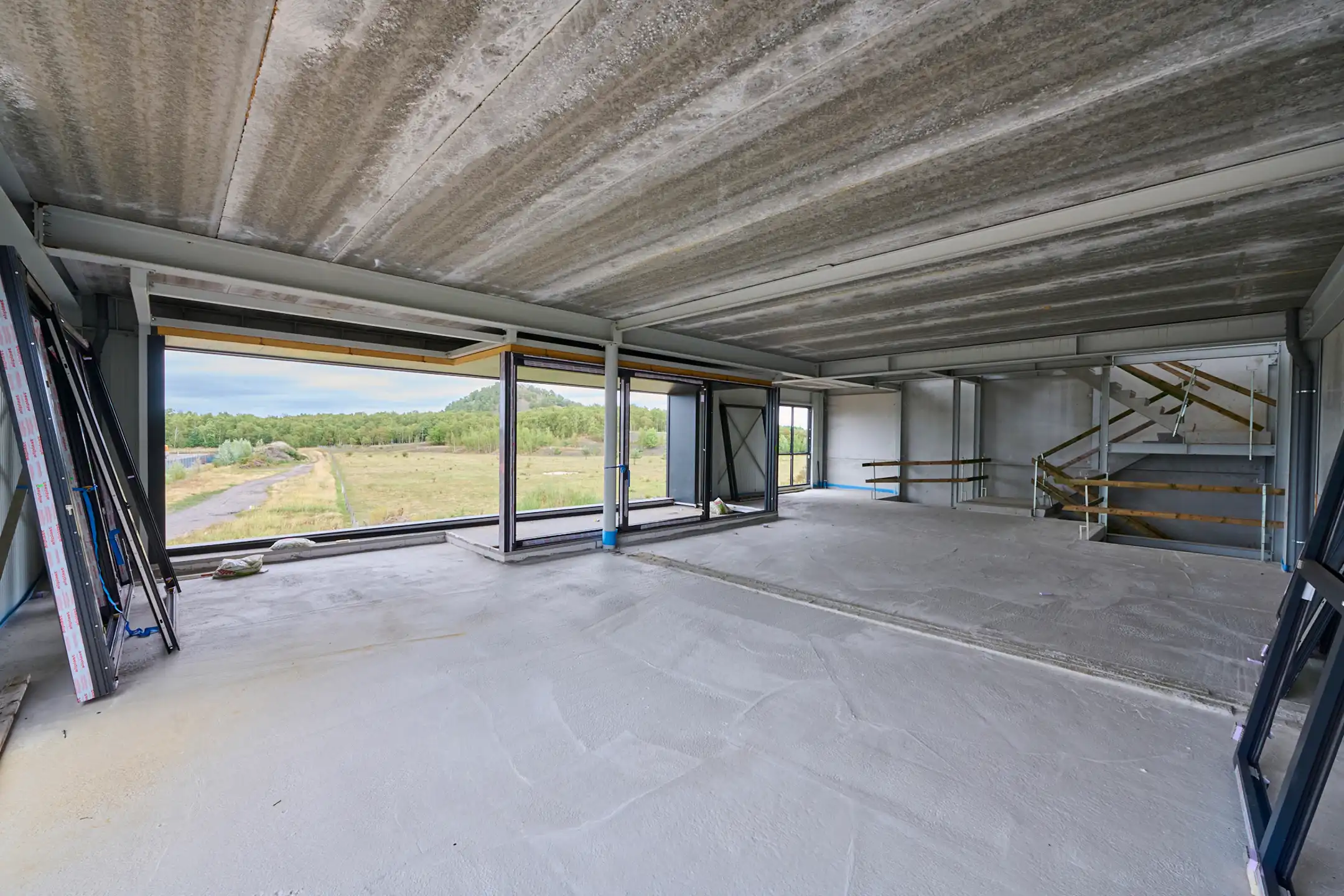 TE KOOP GENK: KMO-unit | kantoren | woonst - Kompellaan foto 14