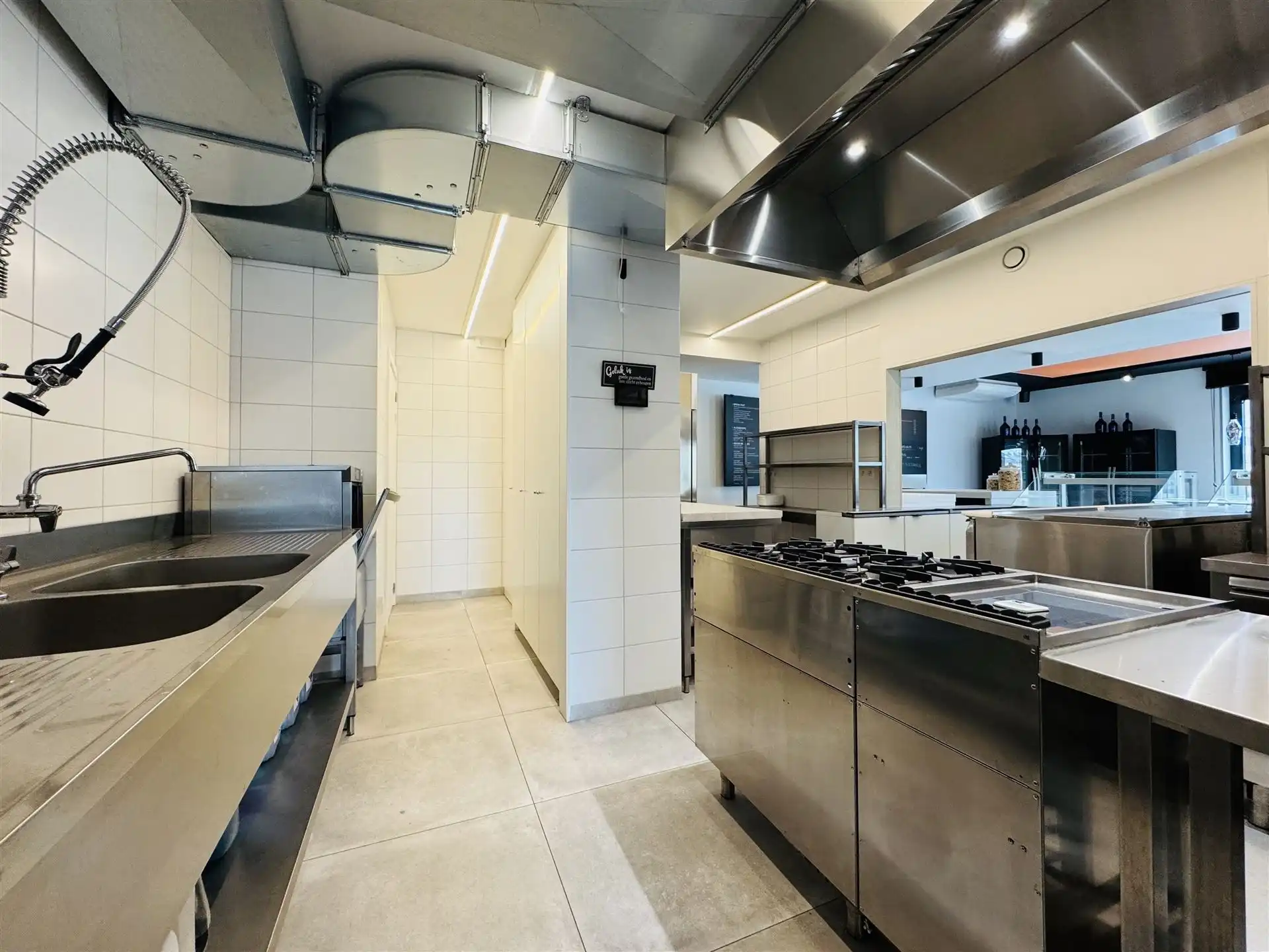 Volledig ingerichte handelszaak! foto 15