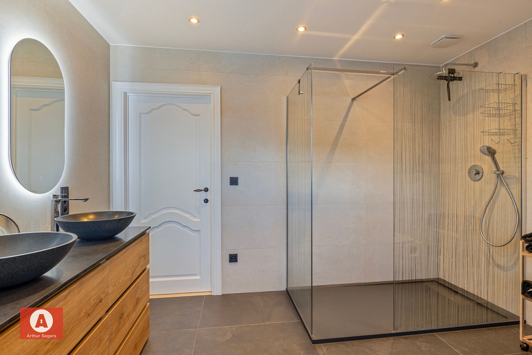 Ruime open bebouwing met 4 slaapkamers op 10 are foto 20