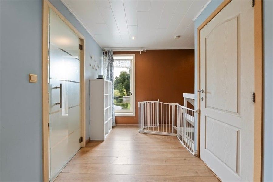 CHARMANTE GEZINSWONING OP EEN RUIM PERCEEL IN BUVINGEN foto 19