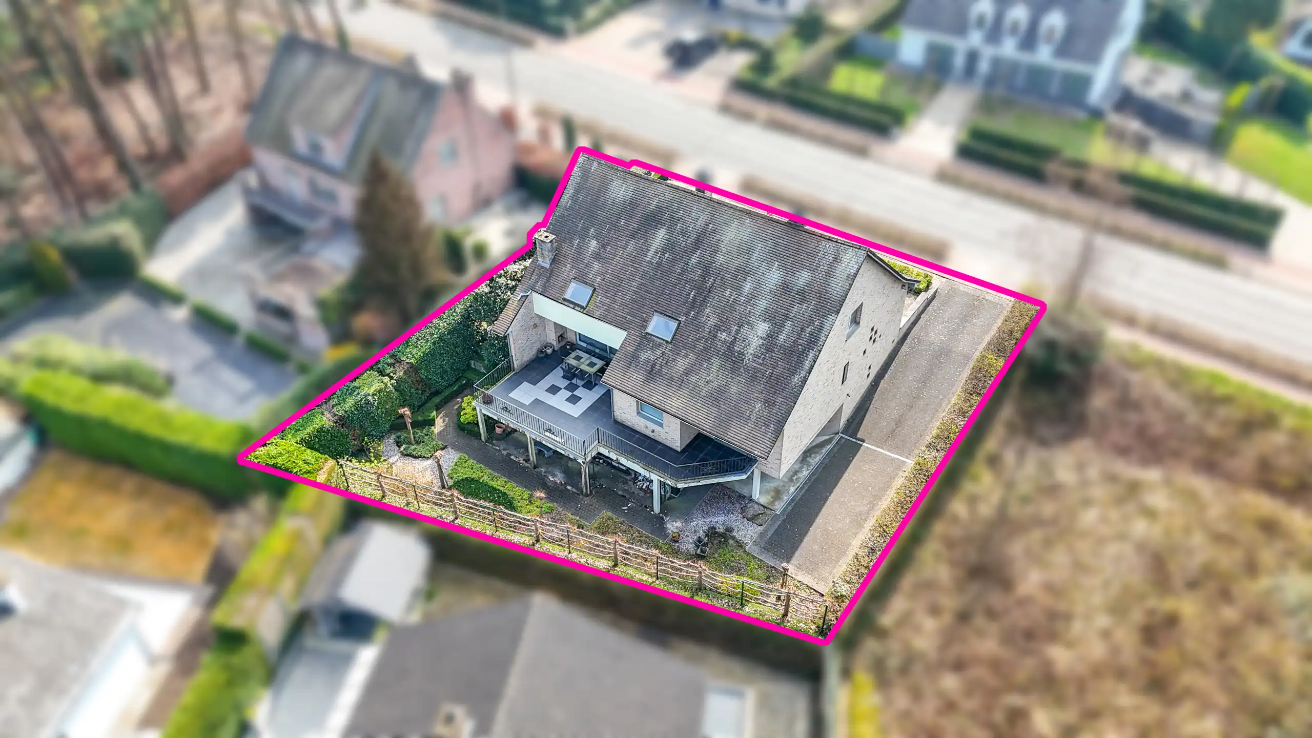 Hoog afgewerkte woning met 4 slpkms en kelder op 6are ! foto 60