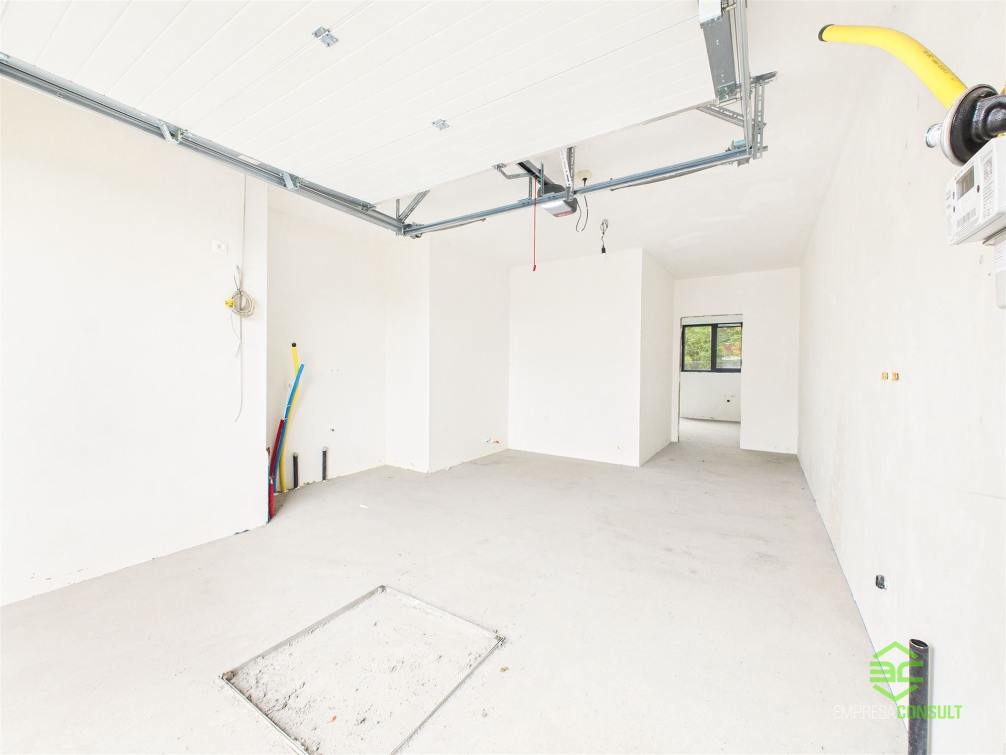 Afgewerkte nieuwbouw met 5 slpk en 2 badk onder registratie! foto 11