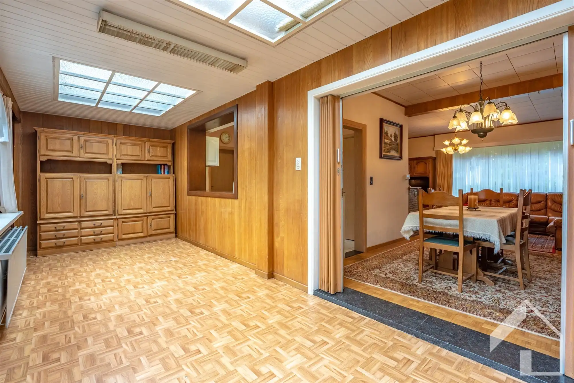 Te renoveren gezinswoning met veel potentieel op toplocatie in Brasschaat!  foto 7