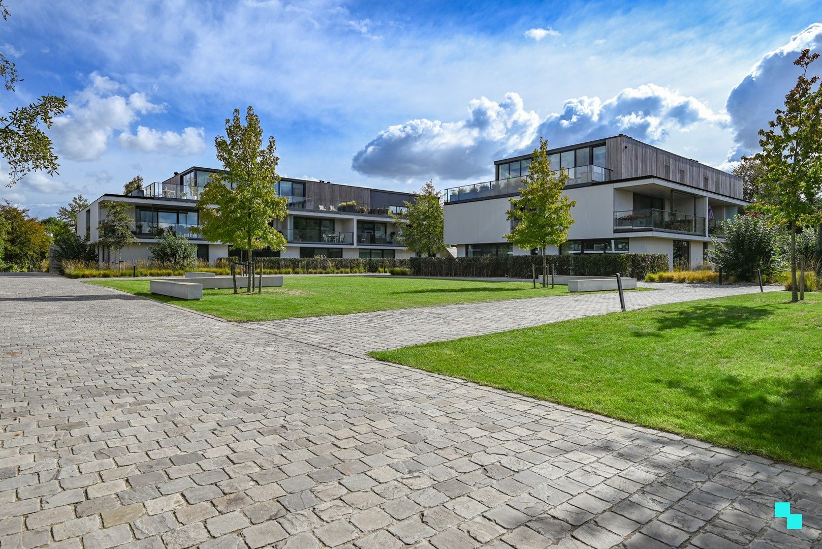 Bijna energieneutraal (E-peil: 8) instapklaar appartement te Bosmolens foto 2