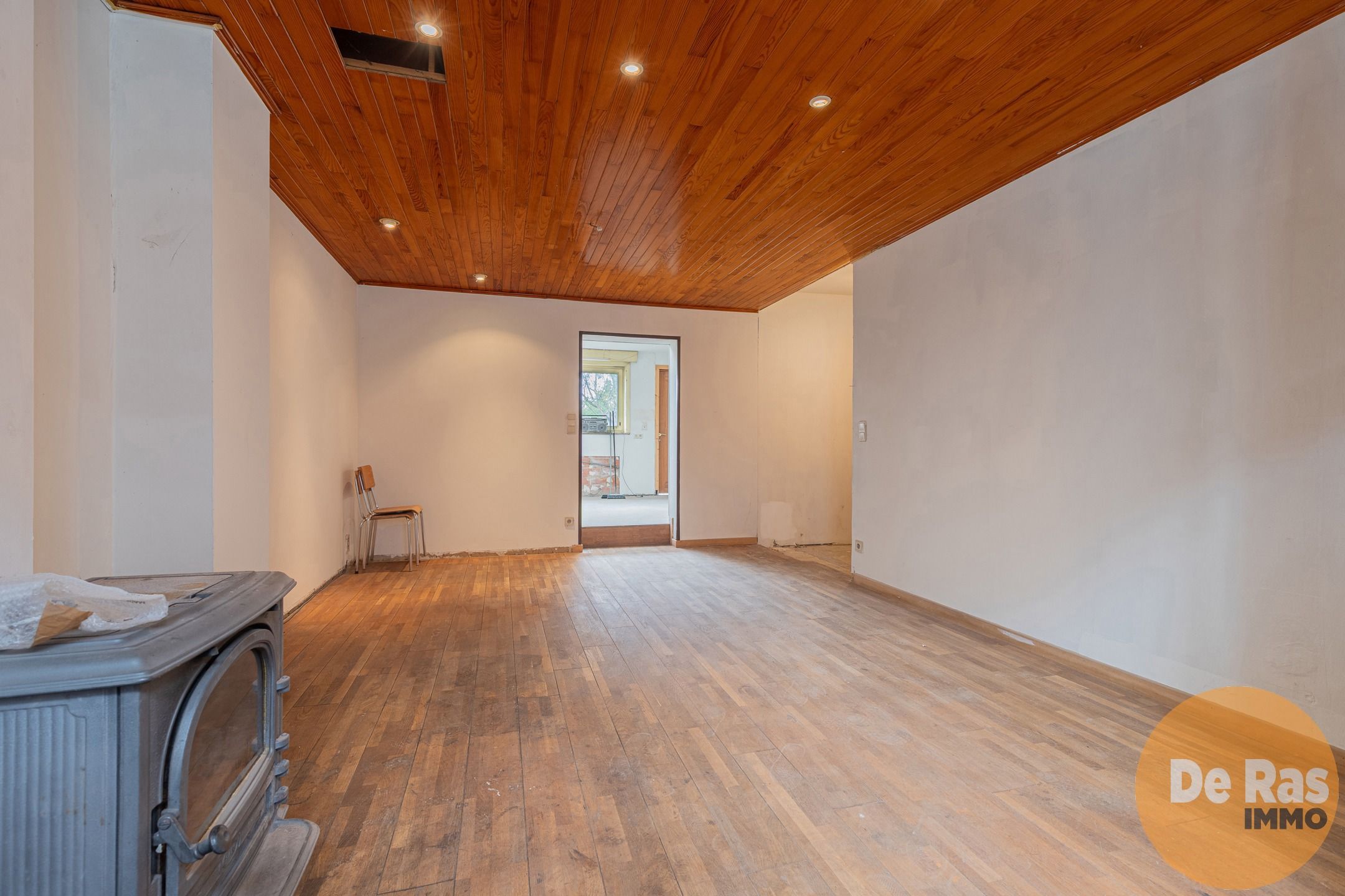 HAALTERT - Verder af te werken woning met 3 slpk en tuin! foto 6