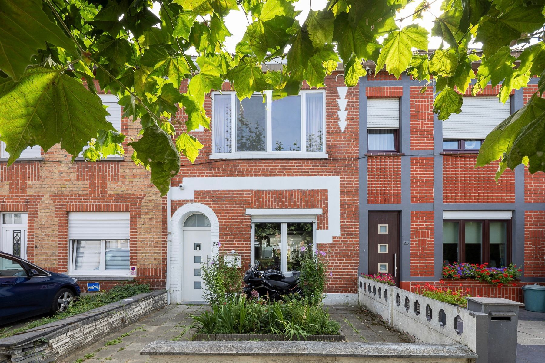 Instapklare woning met 3 (4) slaapkamers en tuin foto {{pictureIndex}}