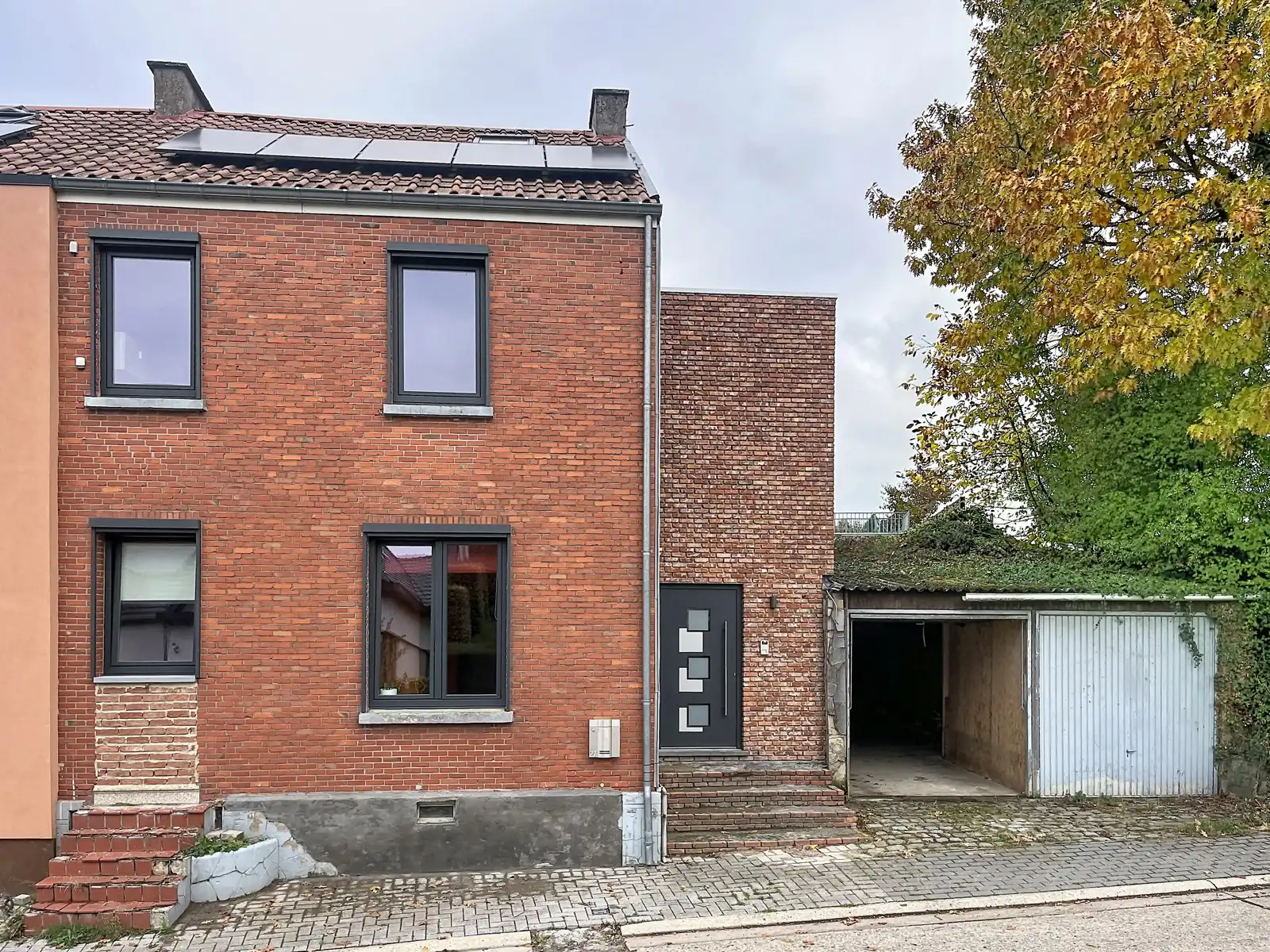 Instapklare (EPC B) woning met 4 slpks - tuin en garage foto {{pictureIndex}}