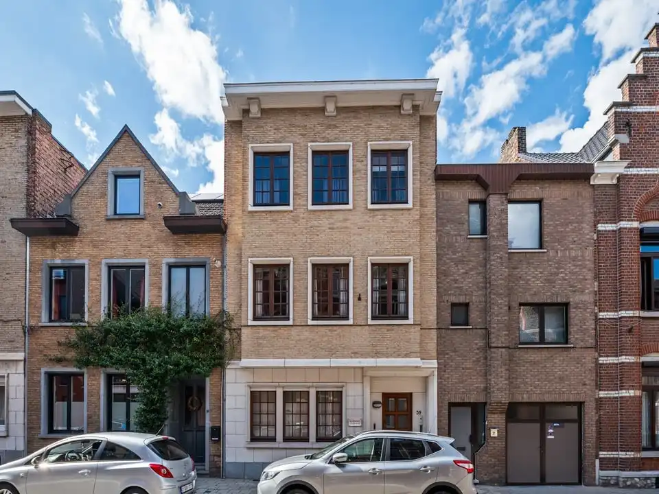 Hoofdfoto van de publicatie: HERENWOPNING OP TOPLOCATIE IN SINT-TRUIDEN