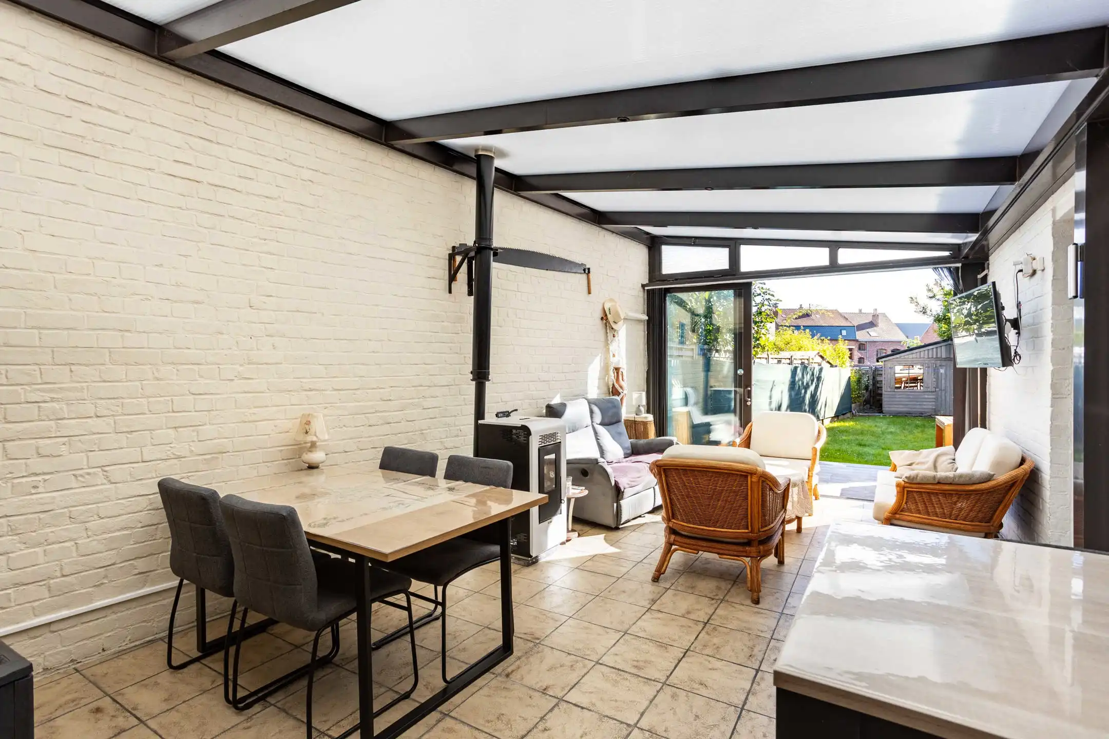Solide burgerwoning met garage en tuin op gunstige ligging foto 9