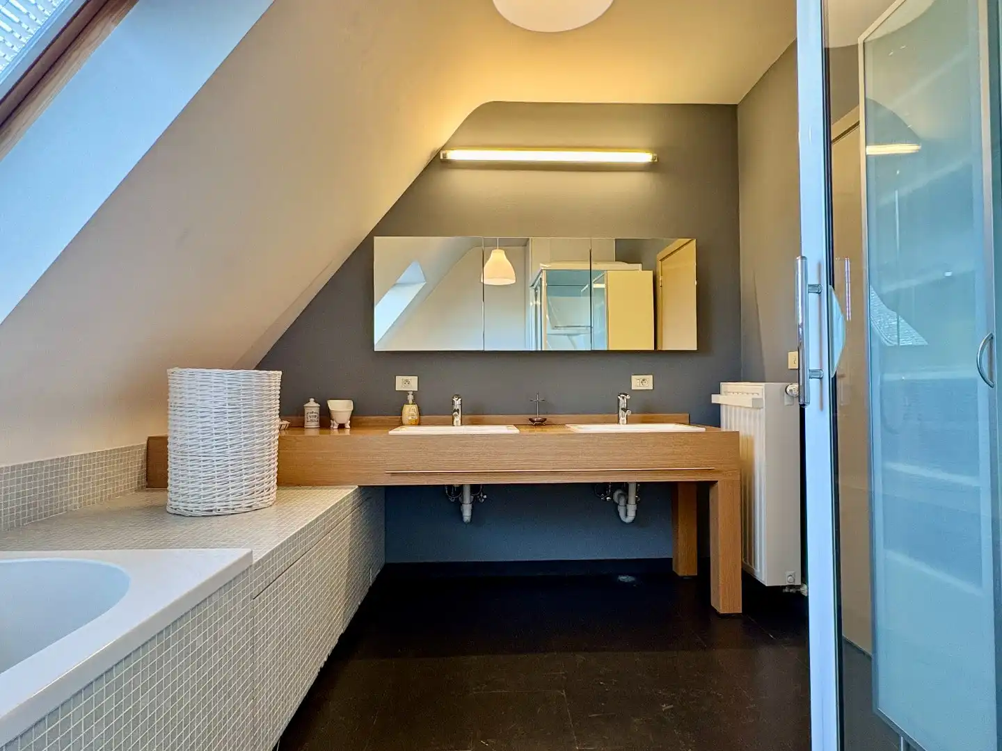 Idyllisch gelegen eigendom op 8.720 m² op de Poelberg te Tielt. foto 16