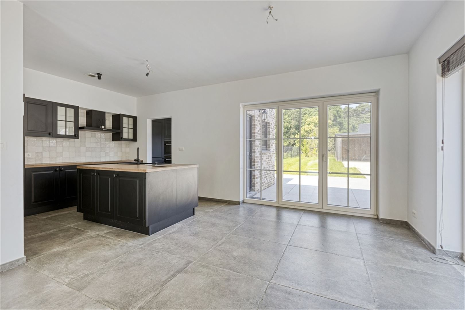 TE HUUR: Nieuwbouwwoning met 2 slaapkamers te Leopoldsburg!  foto 2