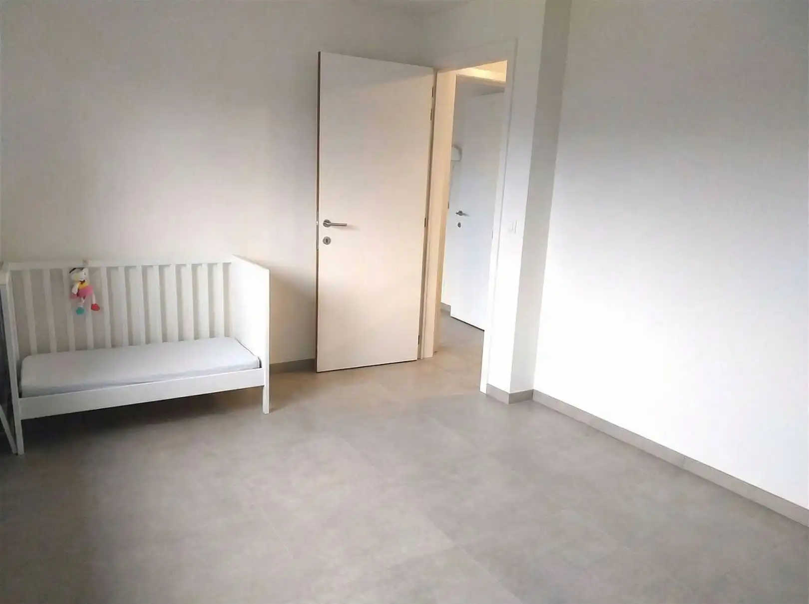 TE HUUR: Vrijstaande woning met 3 slaapkamers te Pelt! foto 11