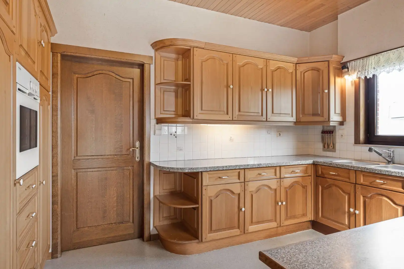 Te renoveren woning met 2 slpks (3de mogelijk) op 642 m² te Geel-Bel ! foto 8