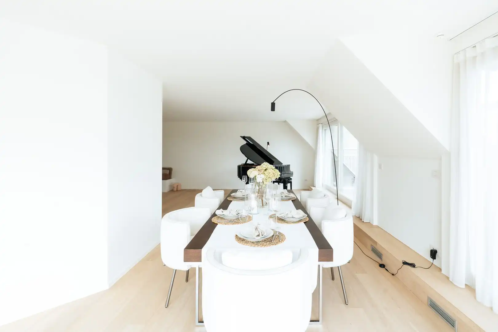 Sublieme zonnige penthouse met ruime terrassen en zijdelings zeezicht. foto 11
