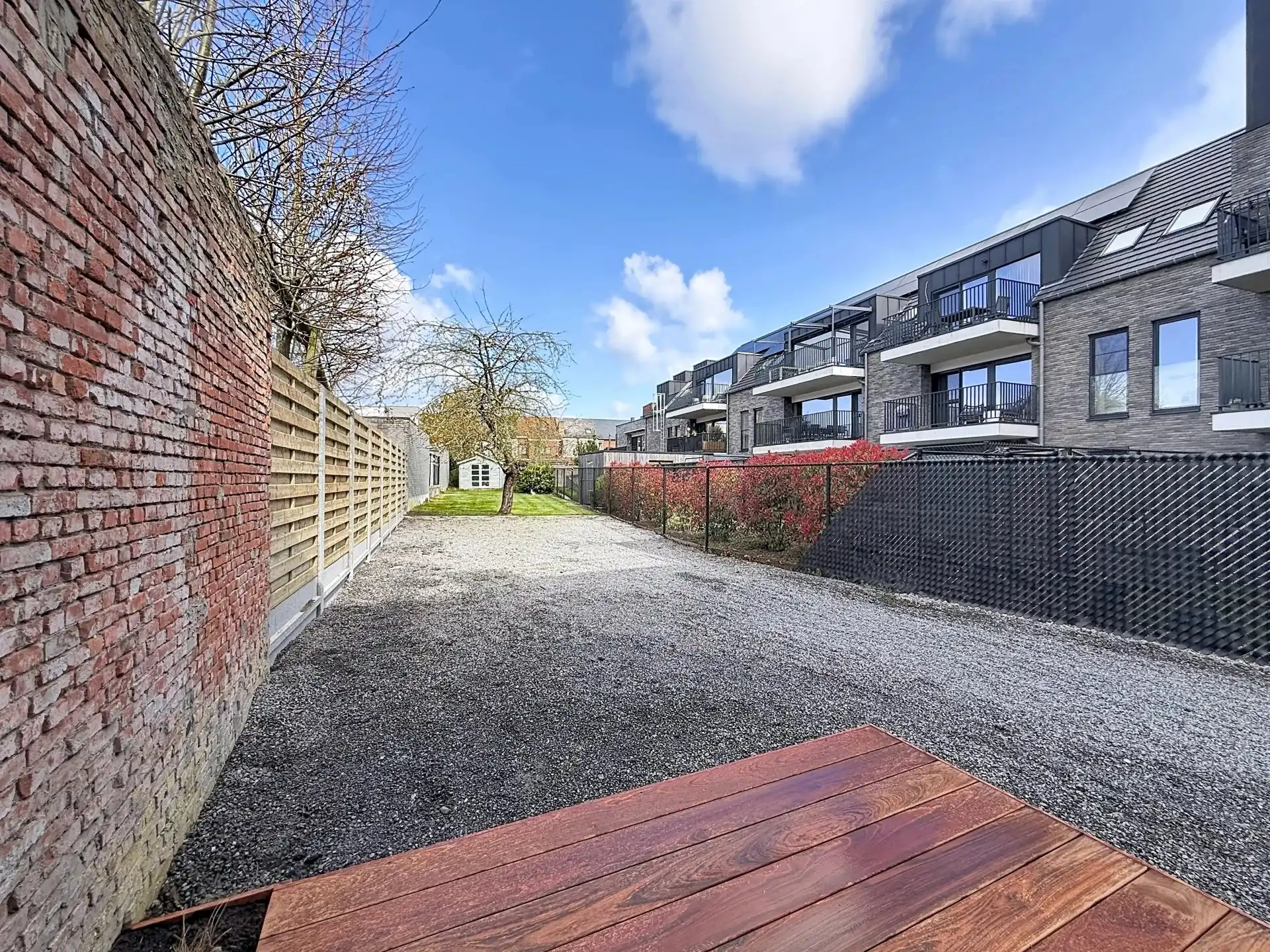 Zeer gezellig gelijkvloers appartement met 1 (mog. 2) slaapkamers, tuin, terras en staanplaats. foto 18