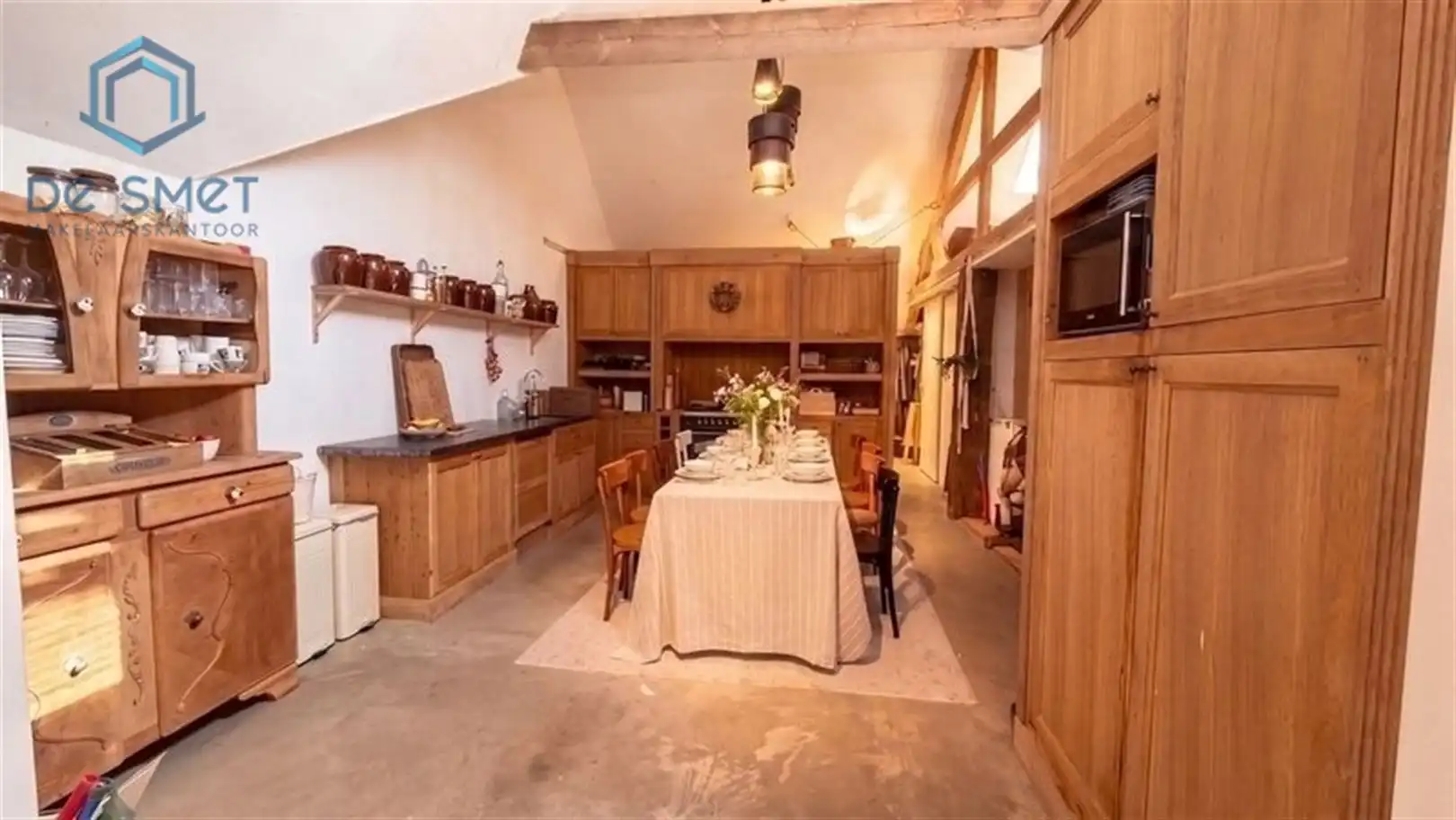 UNIEKE LANDELIJKE HOEVE OP 8.035 M² EEN DROOM VOOR PAARDENLIEFHEBBERS, GROTE GEZINNEN & ONDERNEMERS foto 8