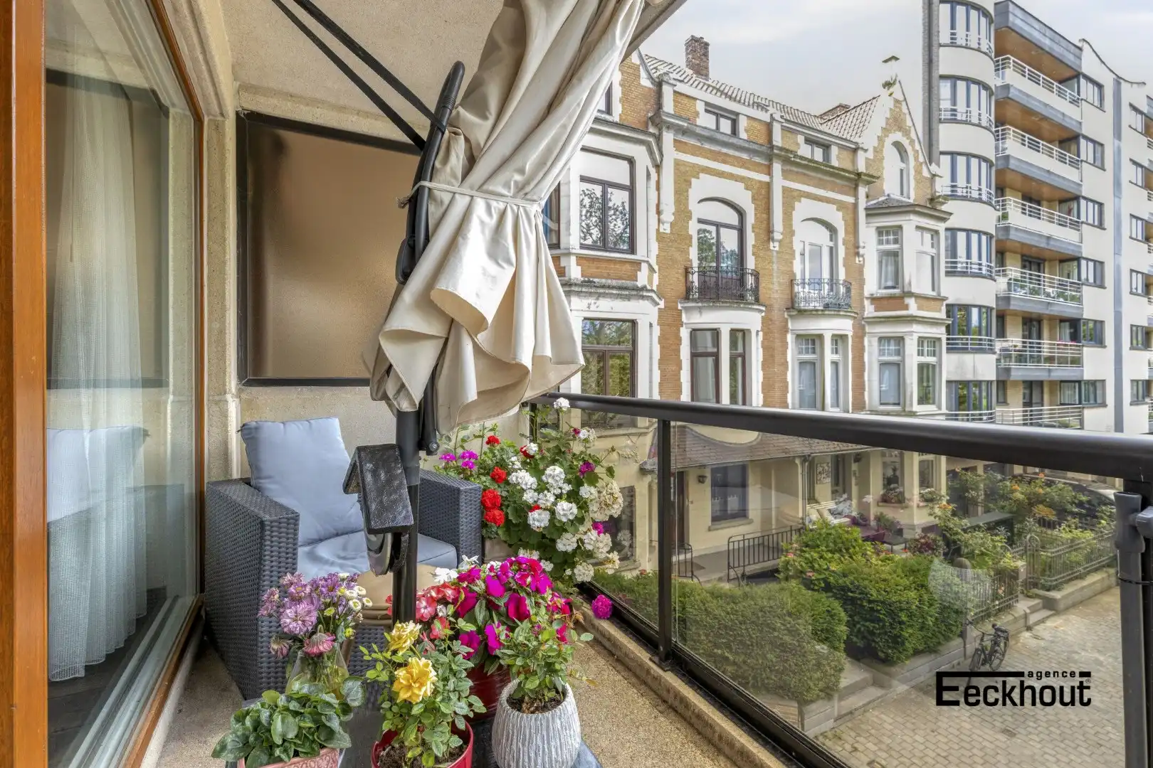 Ruim 3-slaapkamer appartement met zonneterras aan het Prinses Stefanieplein te Oostende foto 4