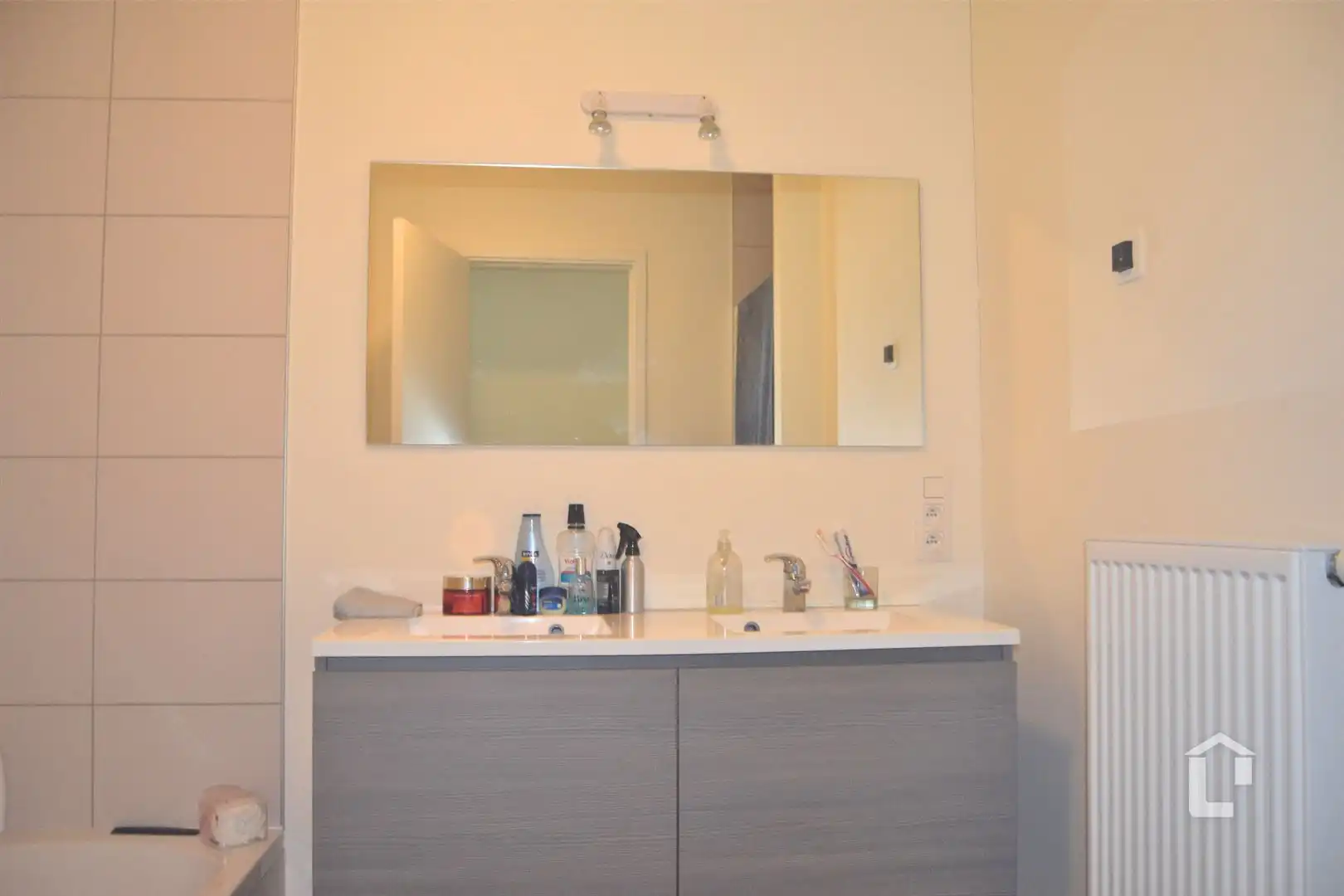 Recent, instapklaar gelijkvloersappartement met groen uitzicht foto 8