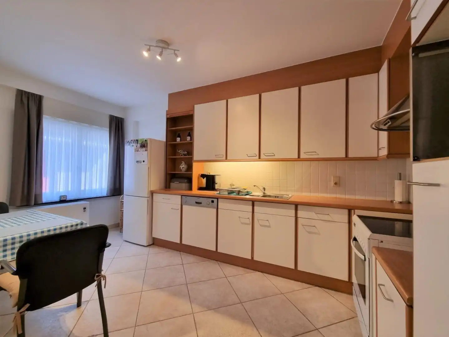 Goed gelegen, ruim  appartement met 3 slaapkamers en zonnige tuin - Heist foto 7