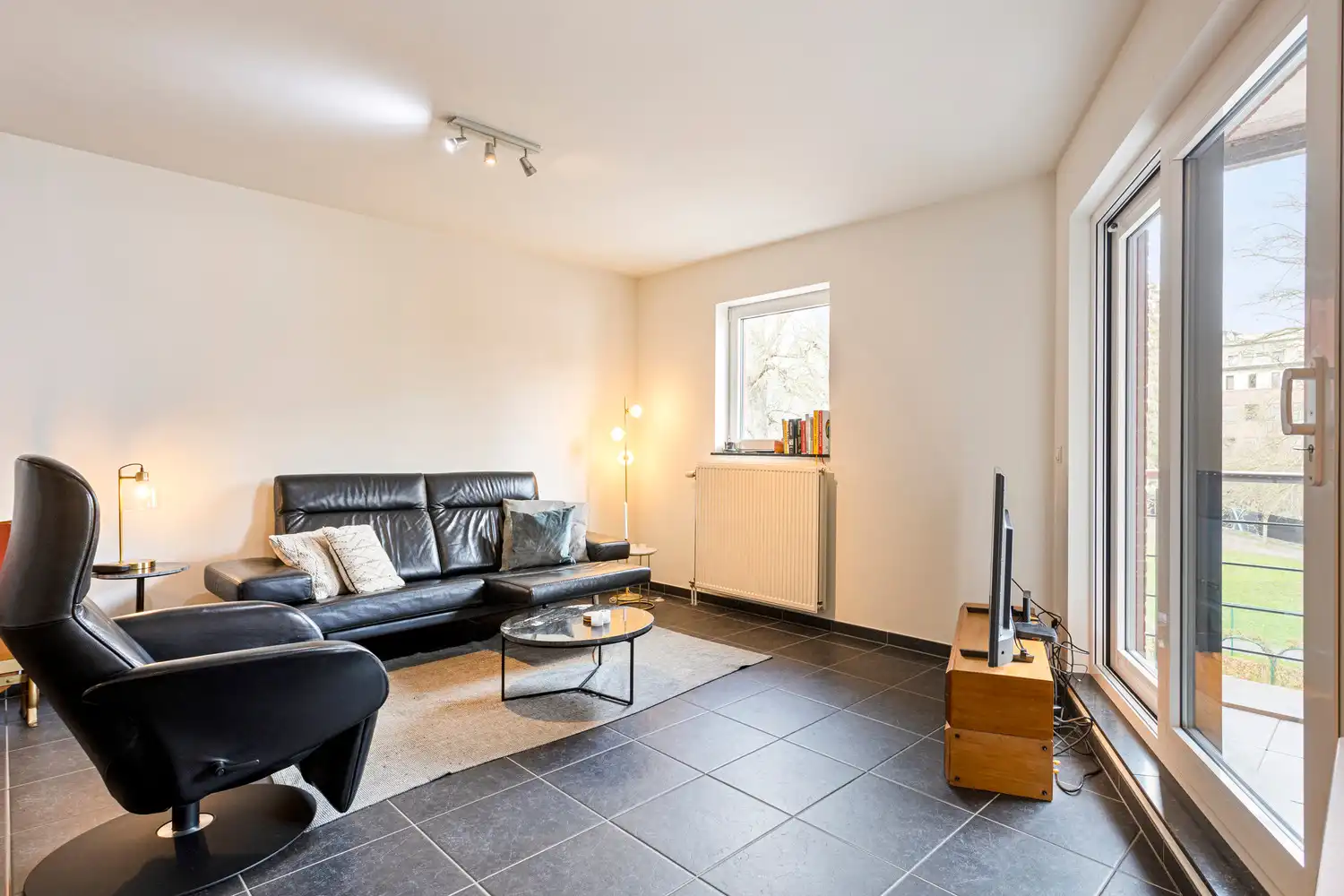 ZEER RUIM DUPLEX APPARTEMENT CENTRUM DIEST MET ZICHT OP PARK! foto 7